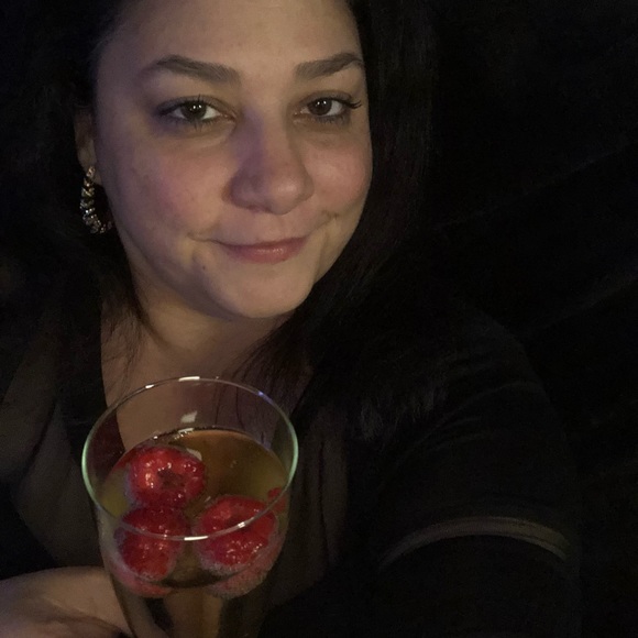 Meet your Posher, Tamara for Chrysalis Effects - Picture 4 of 6